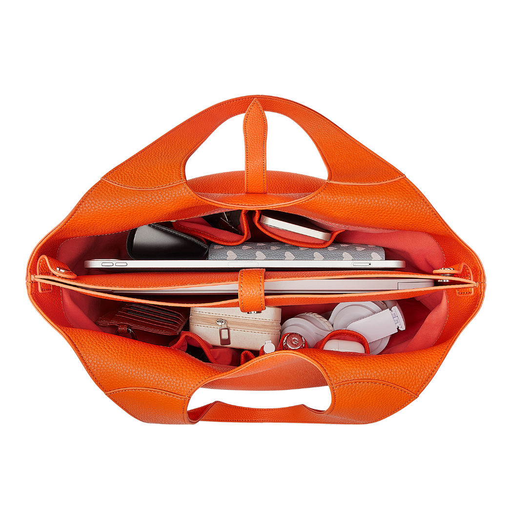 Victoria Hyde x STRIVE Handtasche